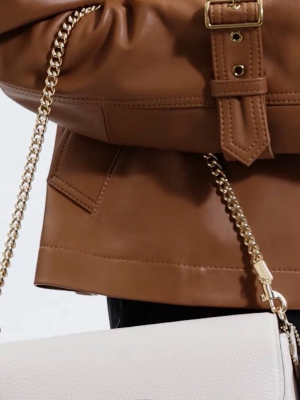 ❤️❤️❤️NEW coach Bag short chain strap ONLY❤️❤️❤️ - Picture 3 of 8
